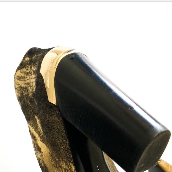 Sigerson Morrison Gold / Black Western
Short Boot 8.5 - Picture 11 of 15